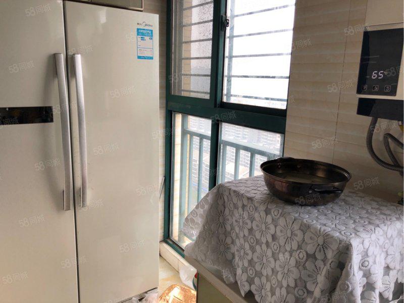 新城壹号精装三房两卫118平，证满二