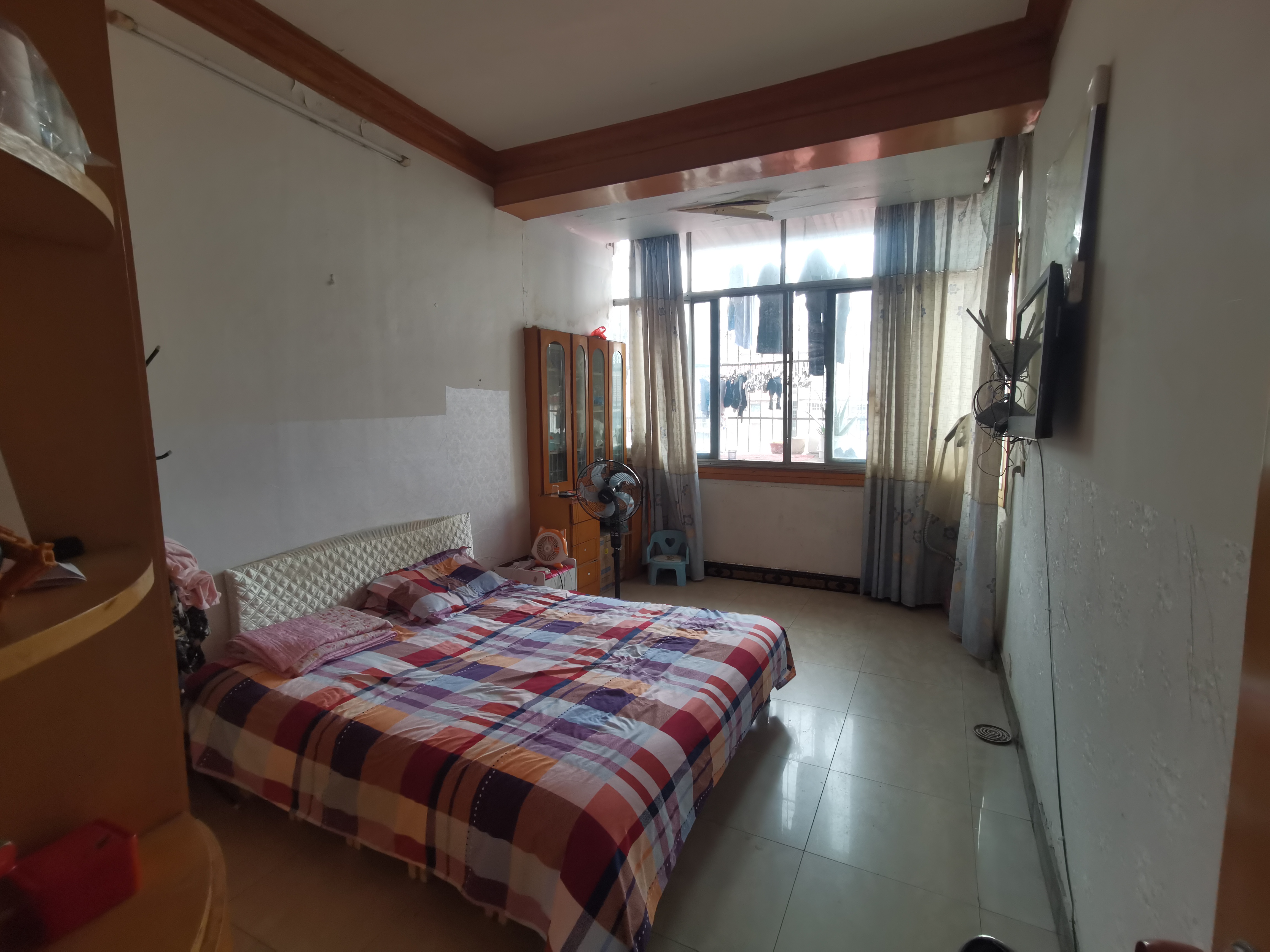 老三中旁单位宿舍适合陪读总价低