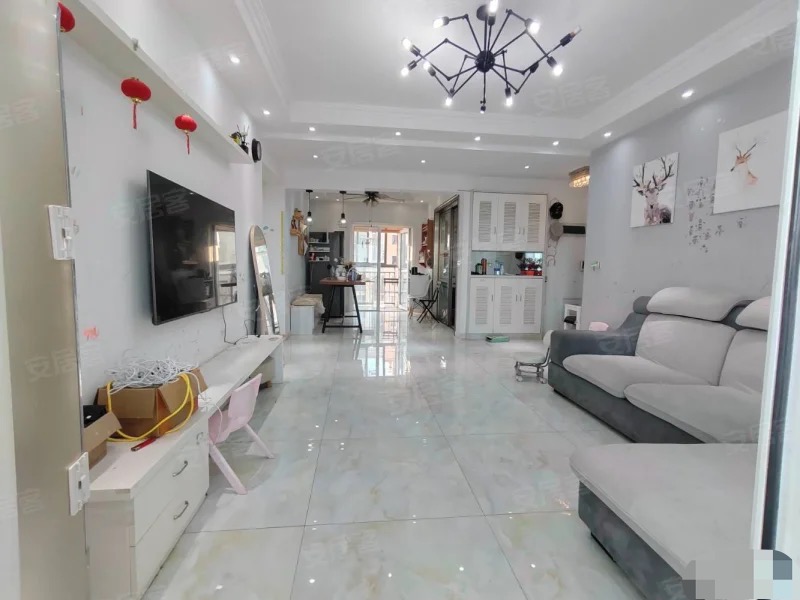 满庭春，单价3800，供暖房，双阳台，南北通透，双阳台，证满二