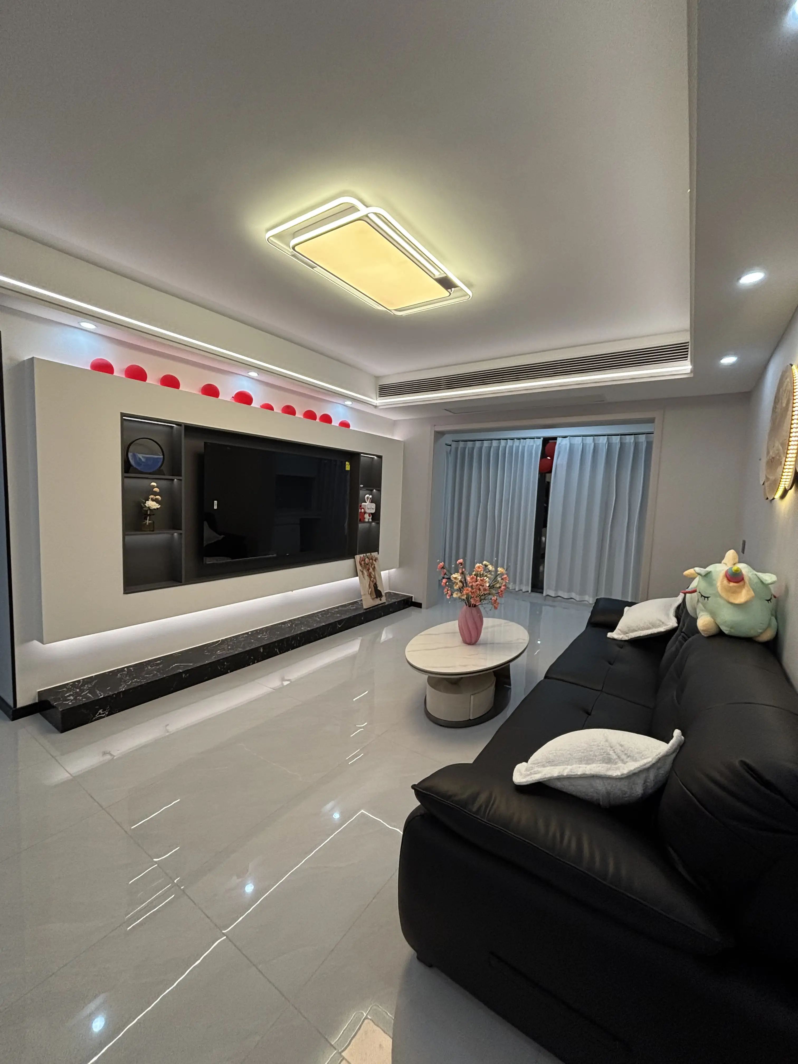 降价了，亏本出售，御湖世家，送车位，全新装修婚房，精装三房，好楼层