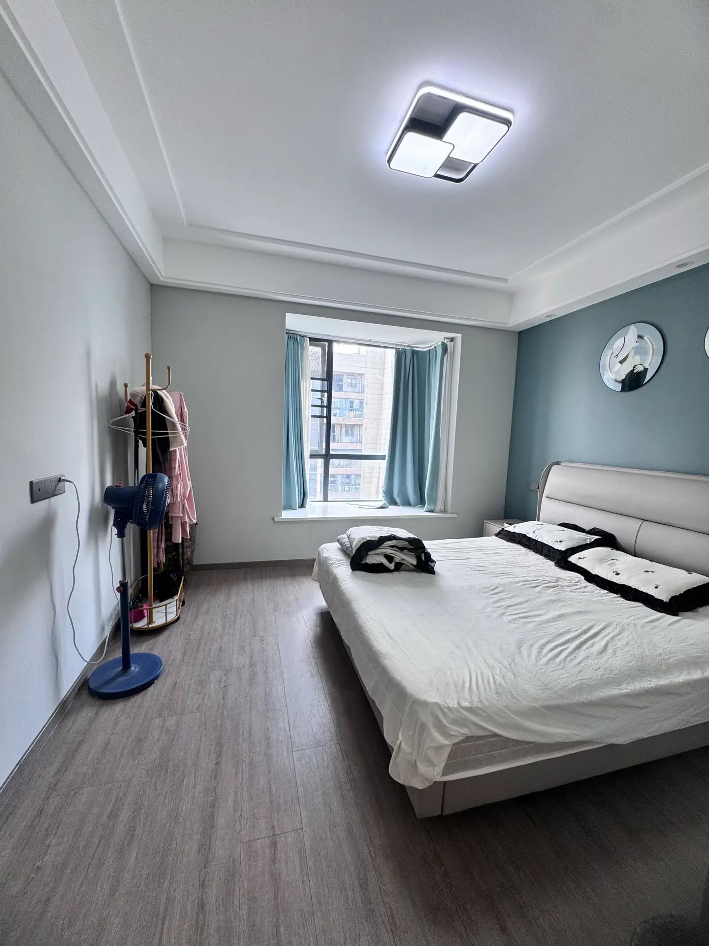 降价了，亏本出售，城南，元泰未来城C区，9.9成新，边户，精装三房两卫，诚心出售