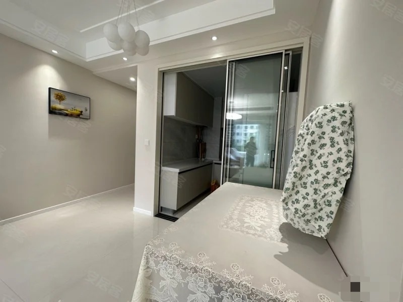 降价了，急售，城南，锦绣江山望府，全新装修三房，人车分流。拎包入住