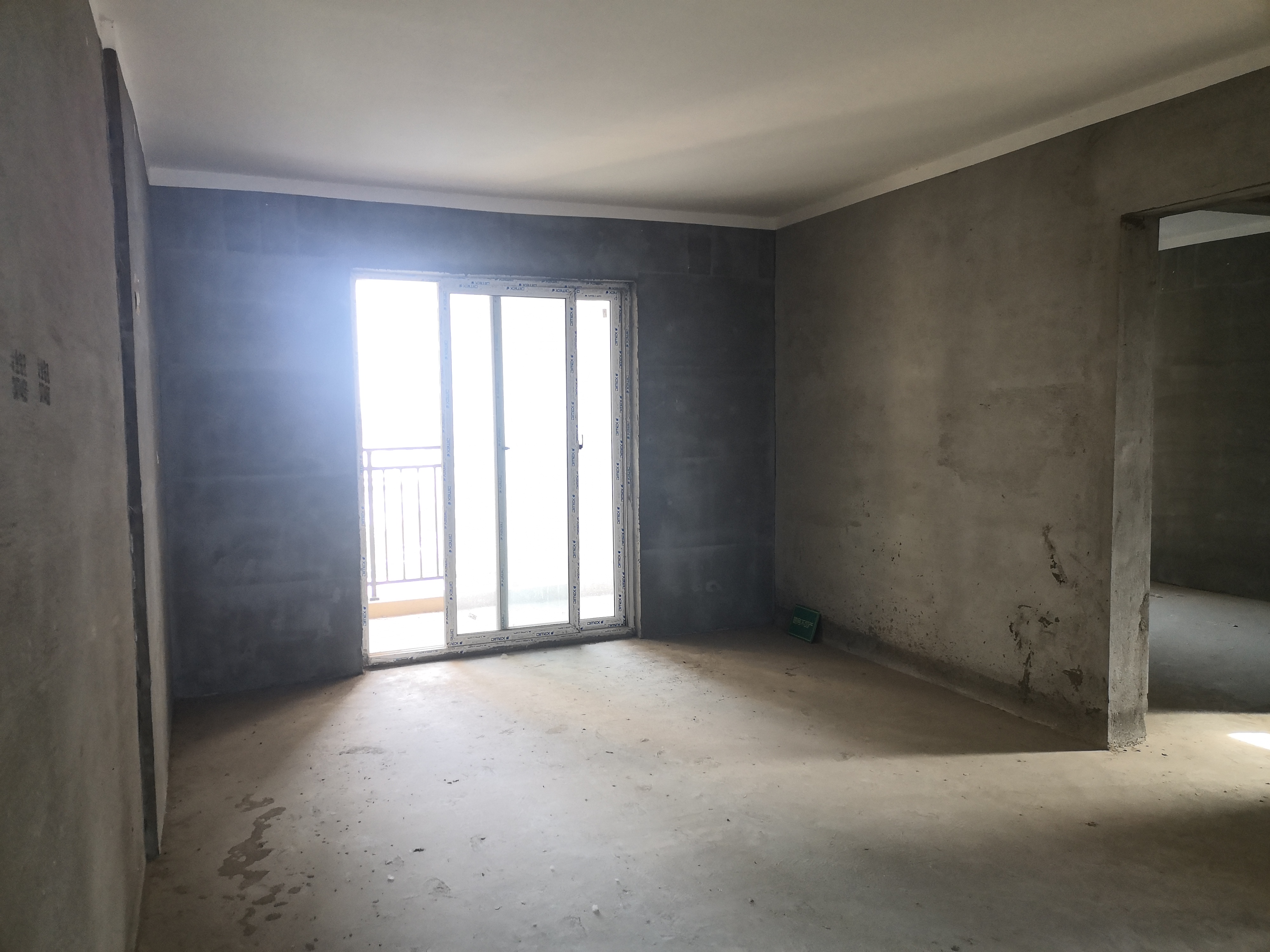 森林国际 中间楼层 四房两厅两卫 采光佳