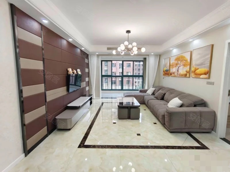 沔阳公园旁，新城壹号五期，电梯小高层，精装大三房，单价5400元，成色新，证件满二