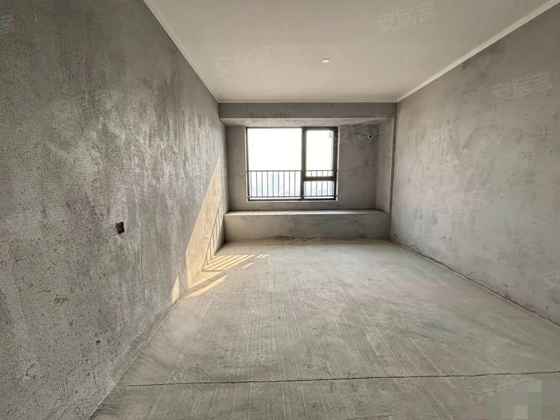 272，吾悦，凤凰层，现房。比补贴便宜多了，单价5000，一手网签，采光好