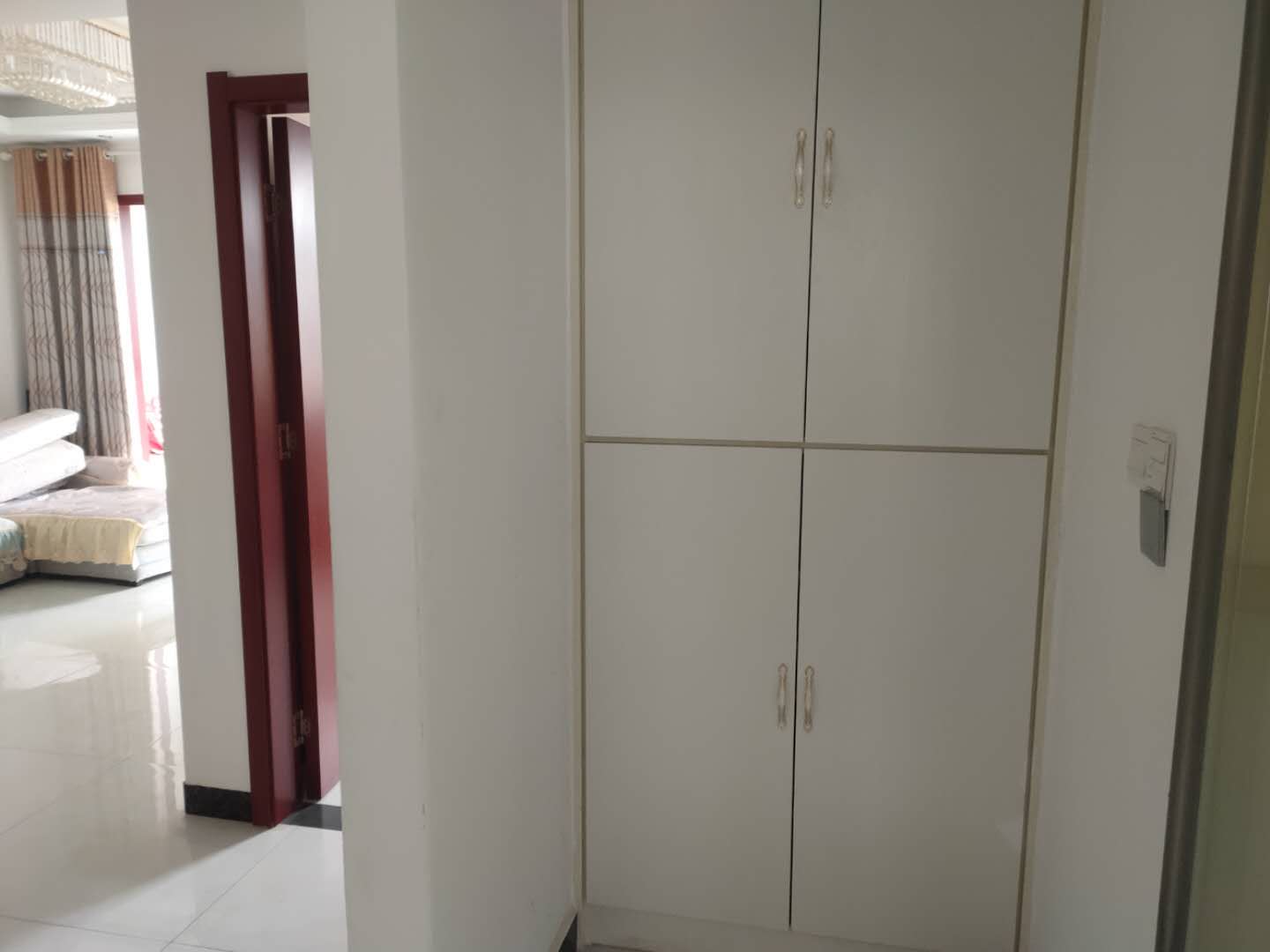 江汉 旁边精装电梯房好楼层采光好证满二业主诚意出