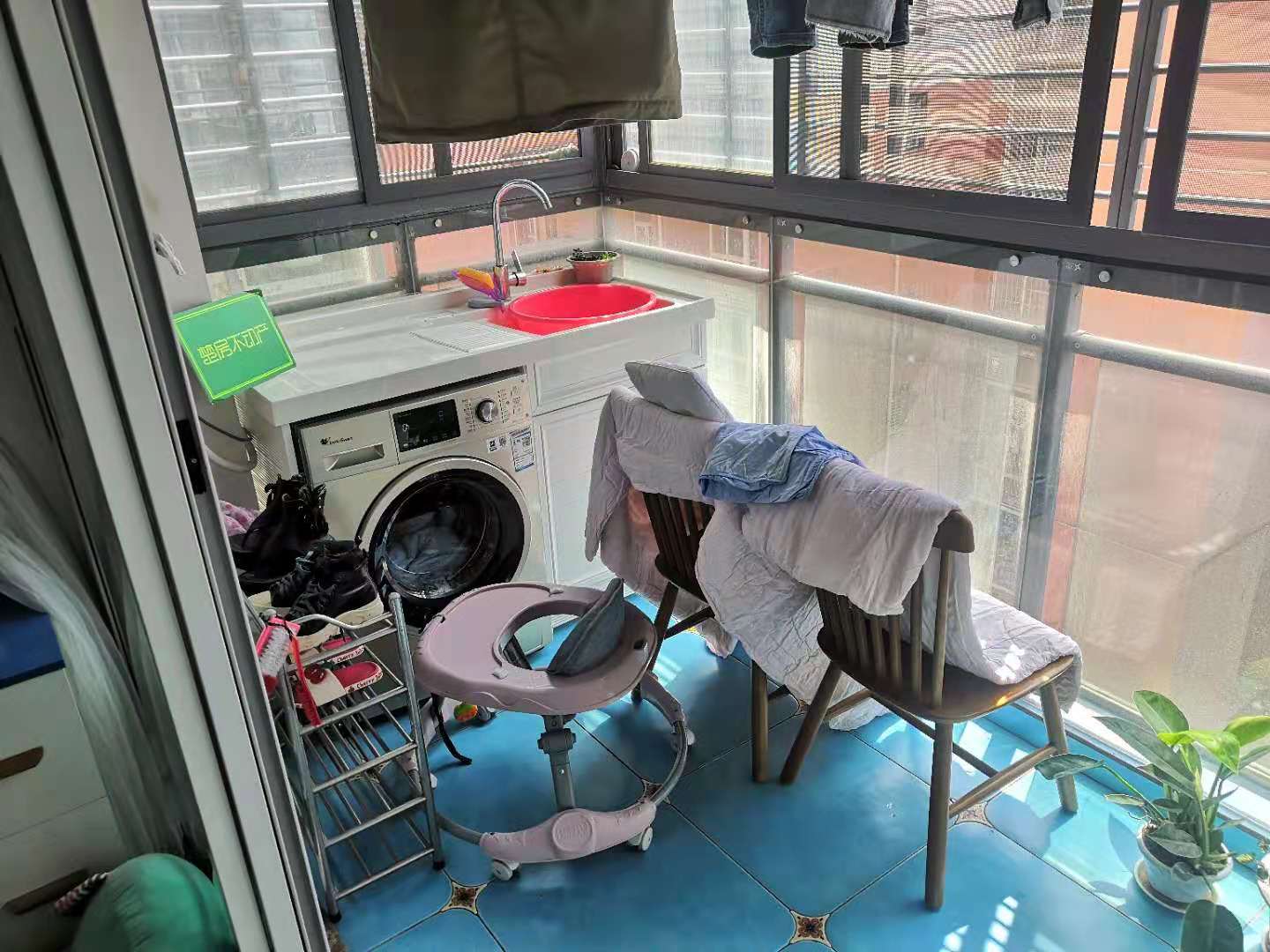 紫金城精装小三房南北通透楼层好证满二房东诚意出售