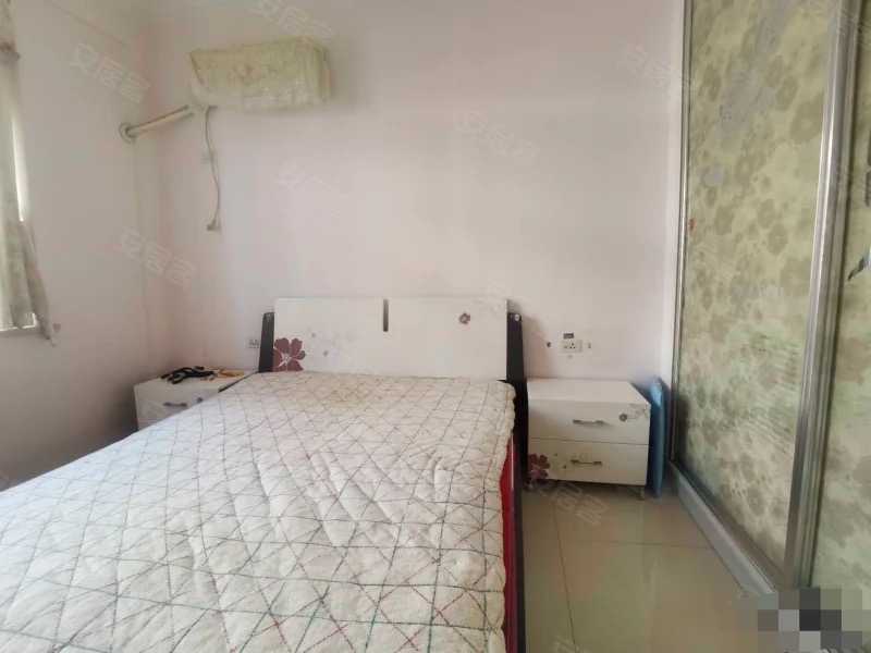 285，捡漏，亏本卖，新城一号旁，江汉名居，洋房，全屋暖气，精装3室2厅2卫，证满二