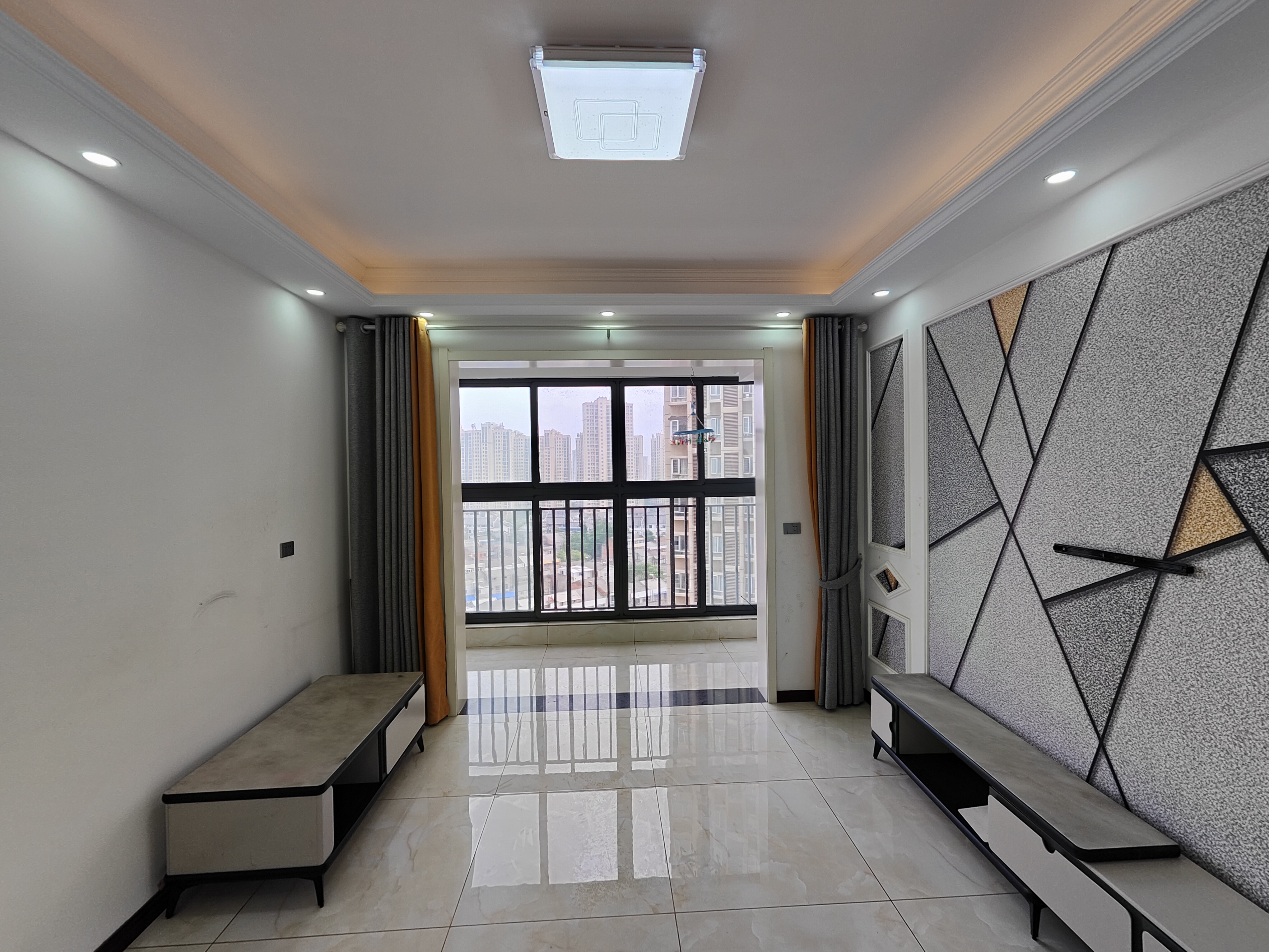 沃尔玛附近南国明珠精装两房出租，成色非常新 拎包入住你直接来看好了