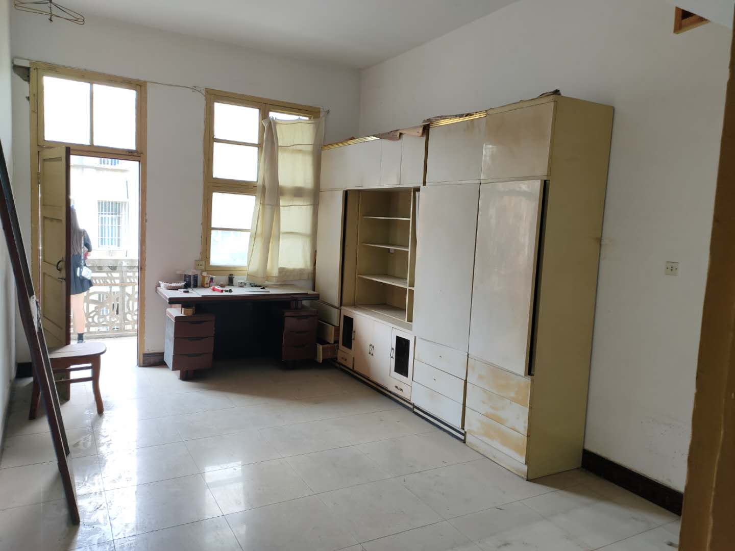 三中附近检查院宿舍中层可过户价格美丽