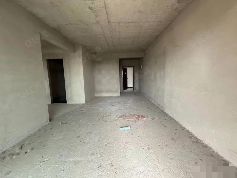 411，捡漏，锦华手府，电梯好楼层六楼，三房，证件满二年，南北通透