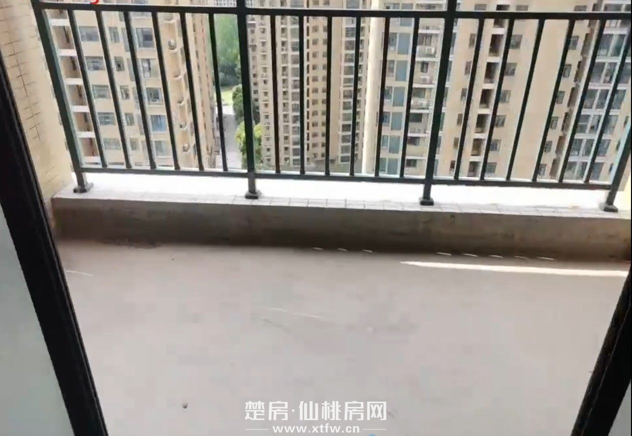 个人房源：星城壹号3房毛坯（满2年红本）置换出售