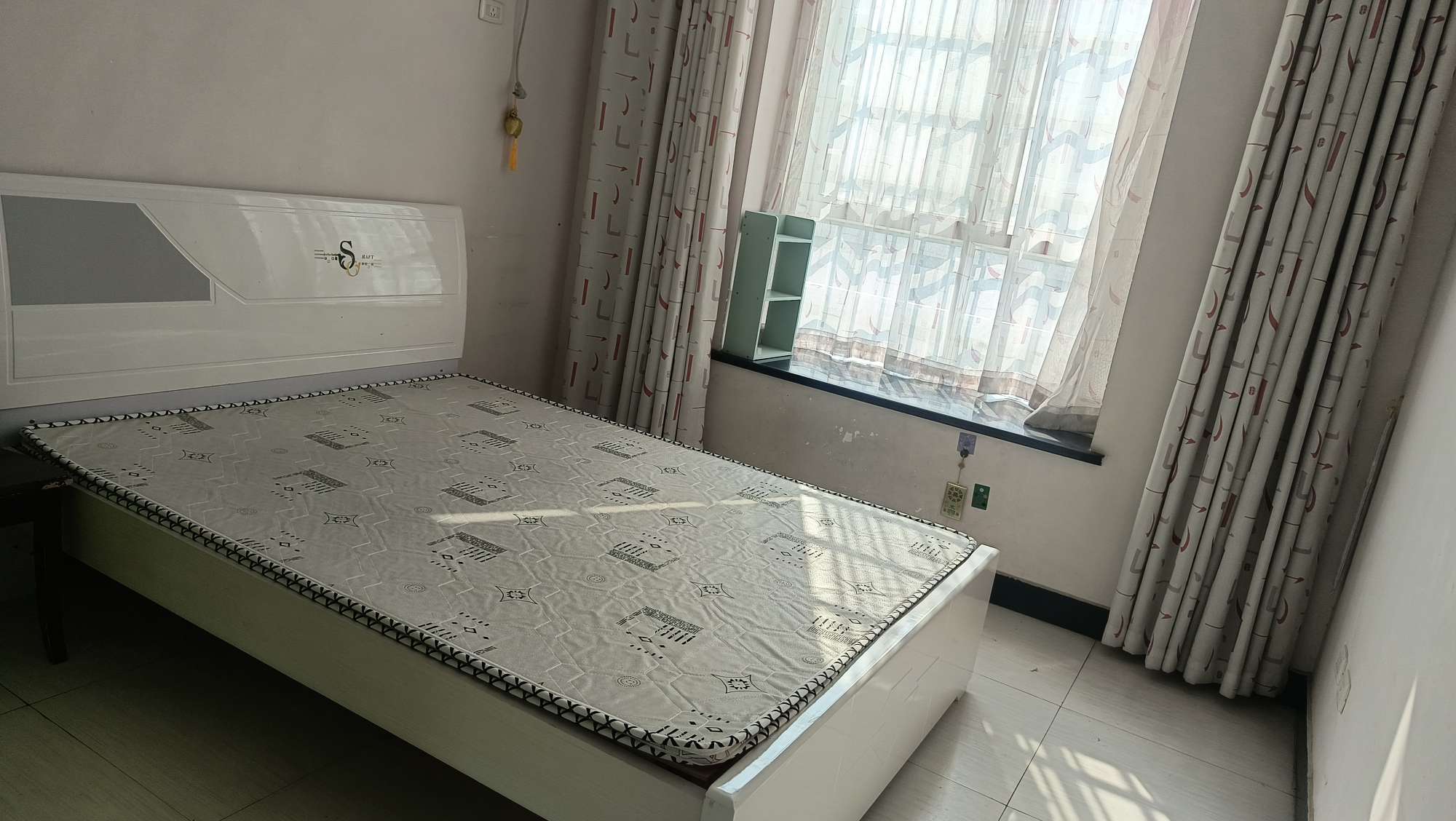 一中花园，出行方便，商业配套齐全，证满二，南北通透