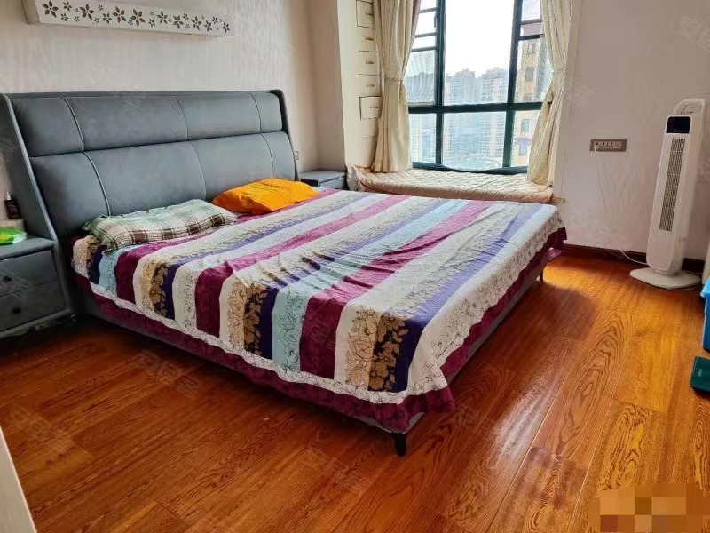 降价十万，城南新城壹号，房东急售，全屋地暖，家电全送，好楼层，证件满五，南北双阳台