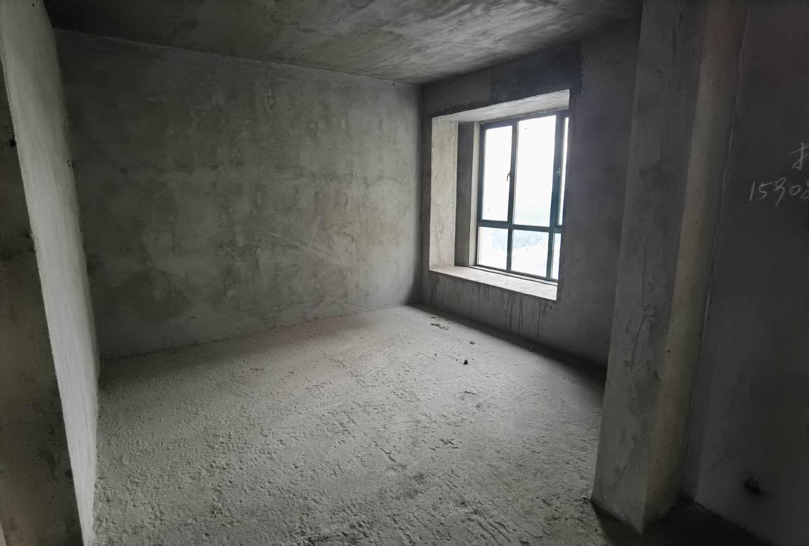 新城壹号毛坯大三房双阳台证满两年有钥匙看房