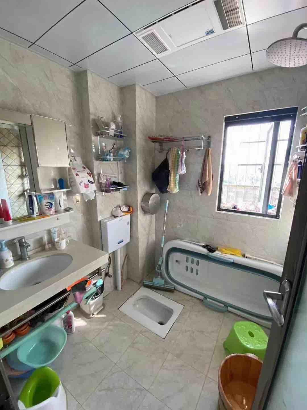 笆篓湾金居3室2厅1卫103平精装修家具家电全送53.8万优价出售