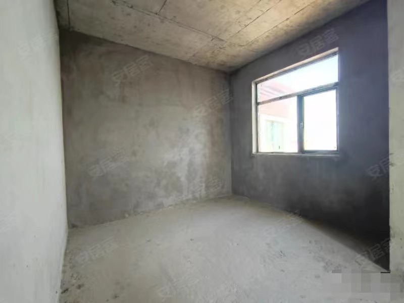 业主亏本急售，沔阳公园旁，新城壹号五期，单价4800​，证满两年