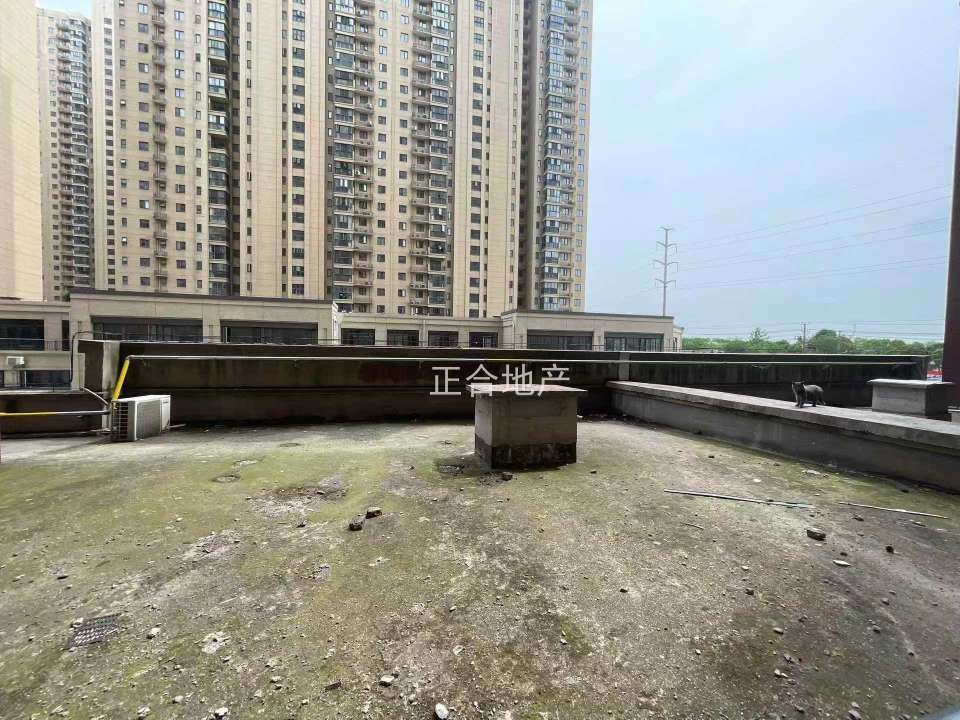 捡漏啦，满庭春，毛坯4房2卫，诚心卖，单价4200，新三中旁