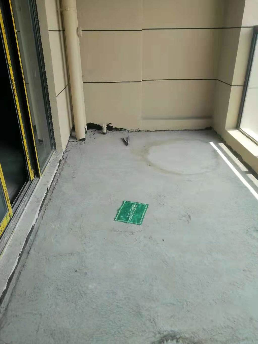 御湖世家毛坯大三房南北通透楼层买房送车位