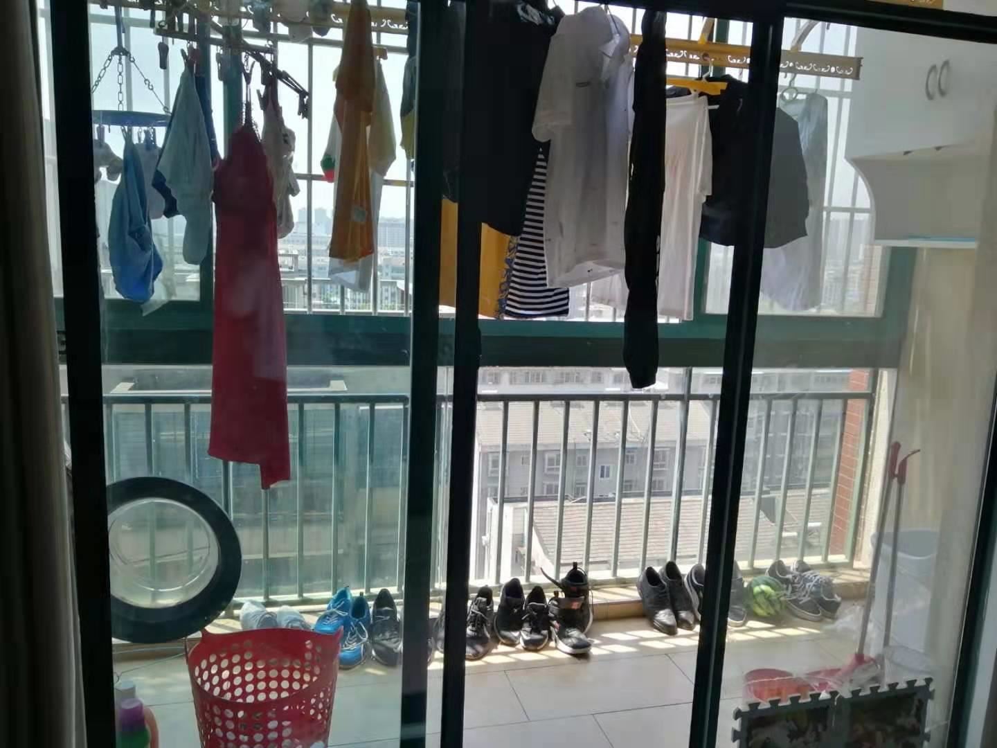 天下城市星座精装电梯中间楼层坐北朝南 付3层采光超好