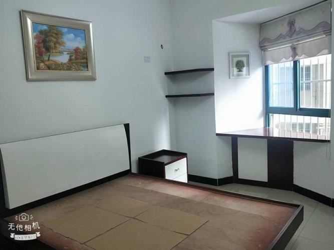 城市星座实验二小旁，户型好证满2精装房单价便宜看房方便