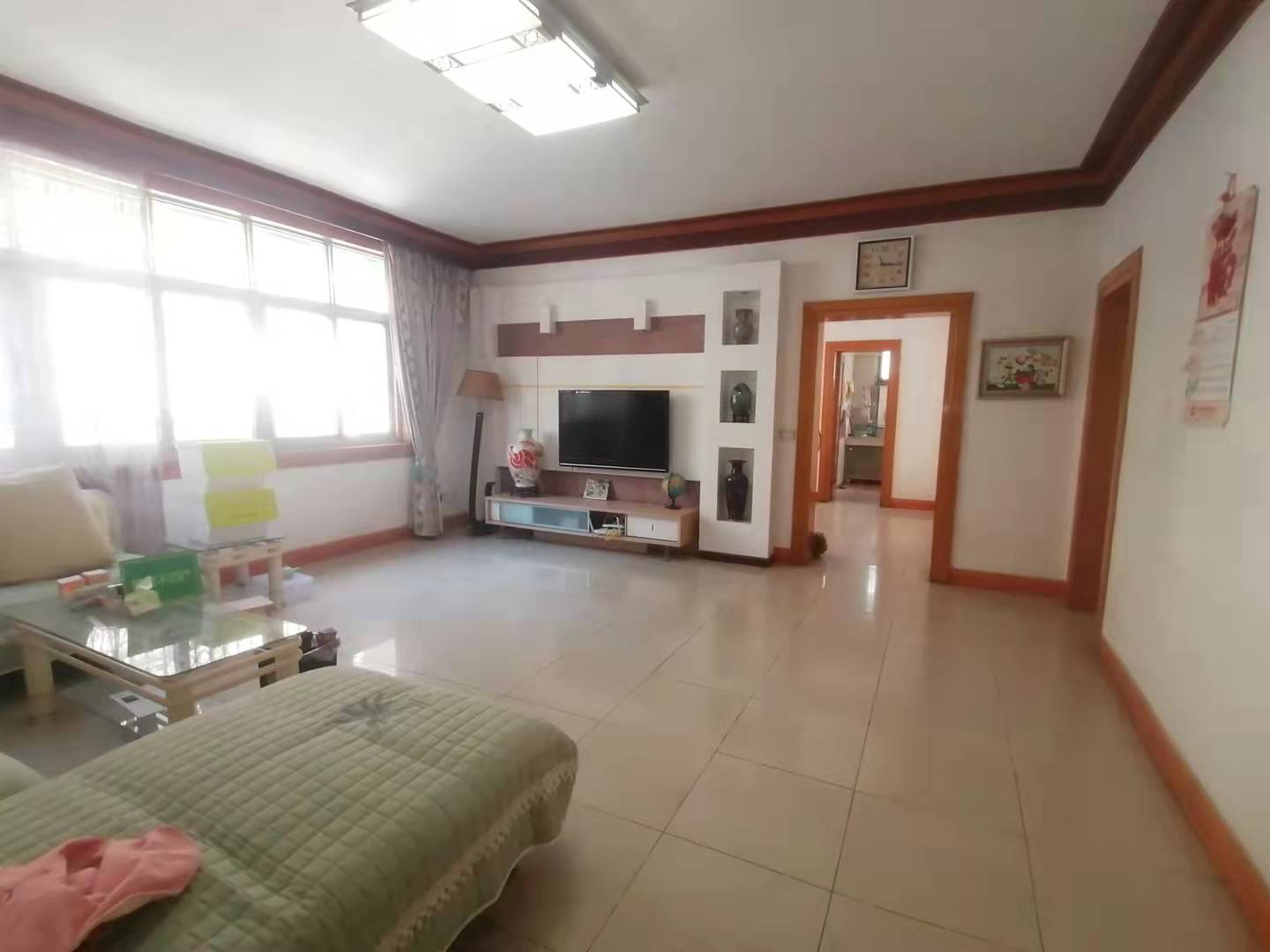 经纬楼精装修对面二中旁边读书的菜场楼下证在手满2年