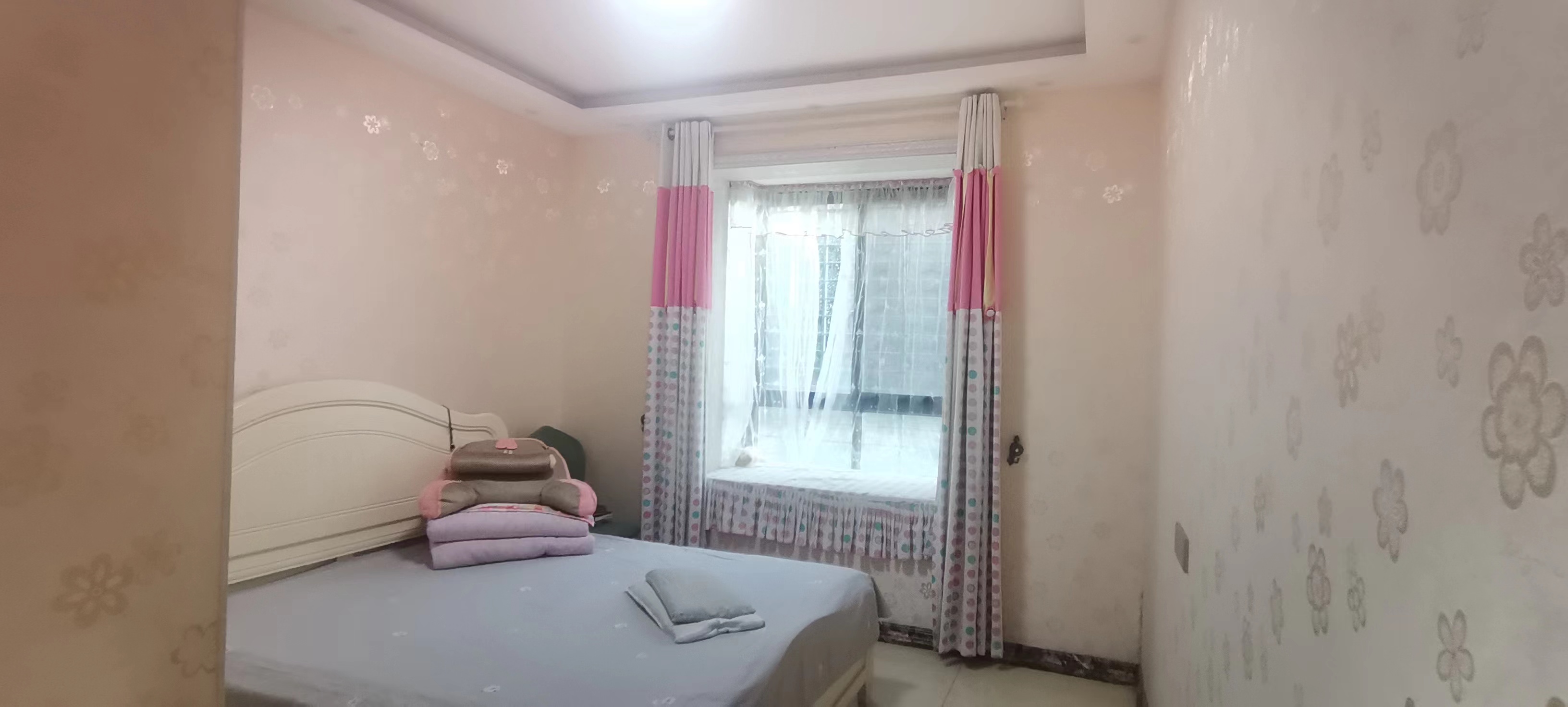 上林仙苑.精装三房.带200平的院子可以种花种菜.看房方便