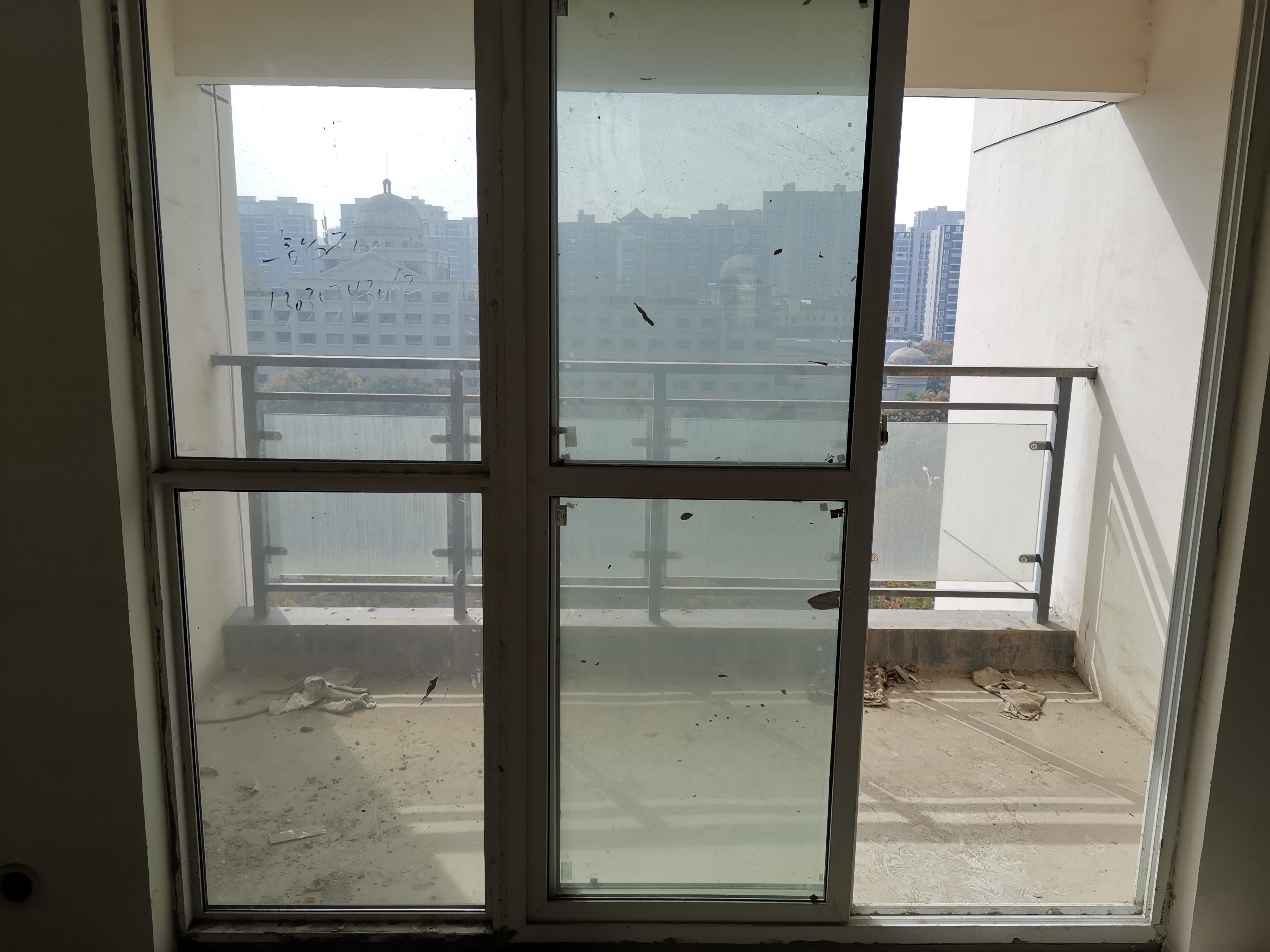 福星城毛坯电梯好楼层采光瞎到位有钥匙 看证满两年