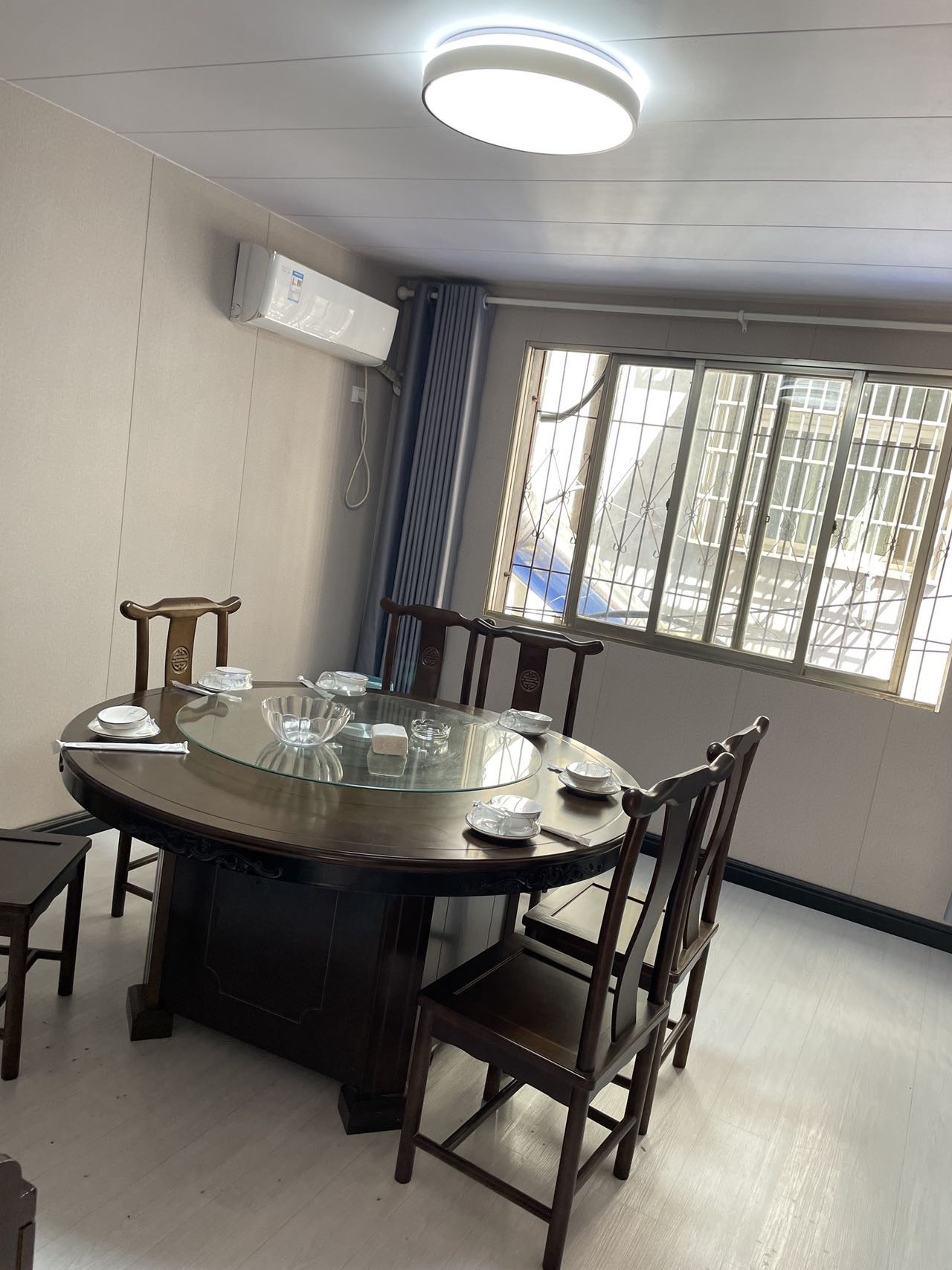 临街门面新装修忍痛转让