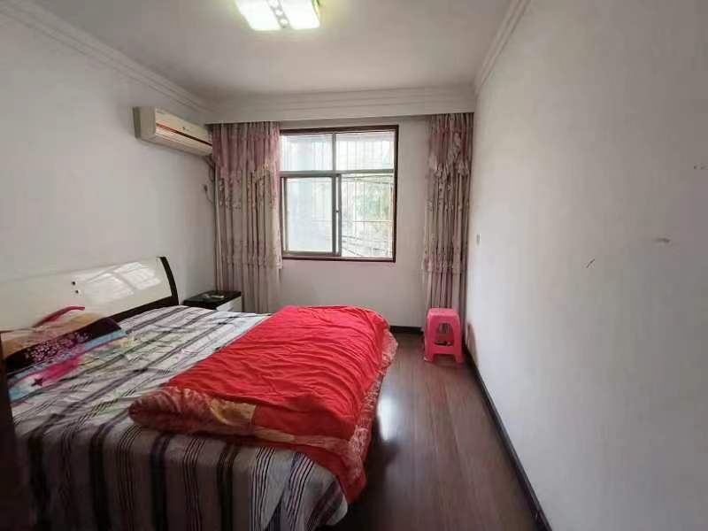 企管局宿舍.精装三房.证件满二.步梯2楼.看房方便