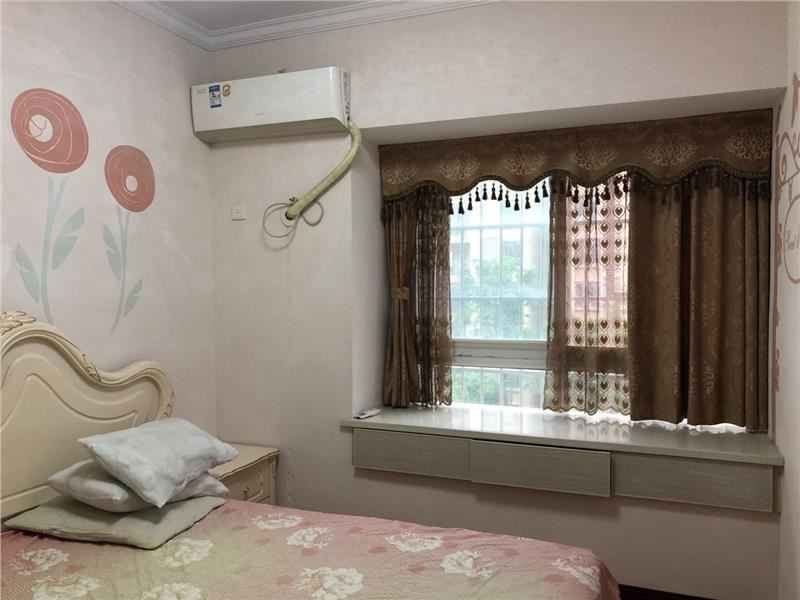 城南新三中旁精装电梯房拎包即住 就在家门口