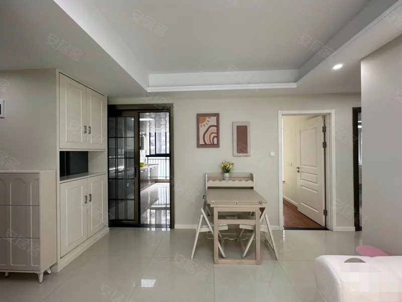 和合国际，精装三房，电梯小高层，好楼层，全屋中央空调，边户，南北通透