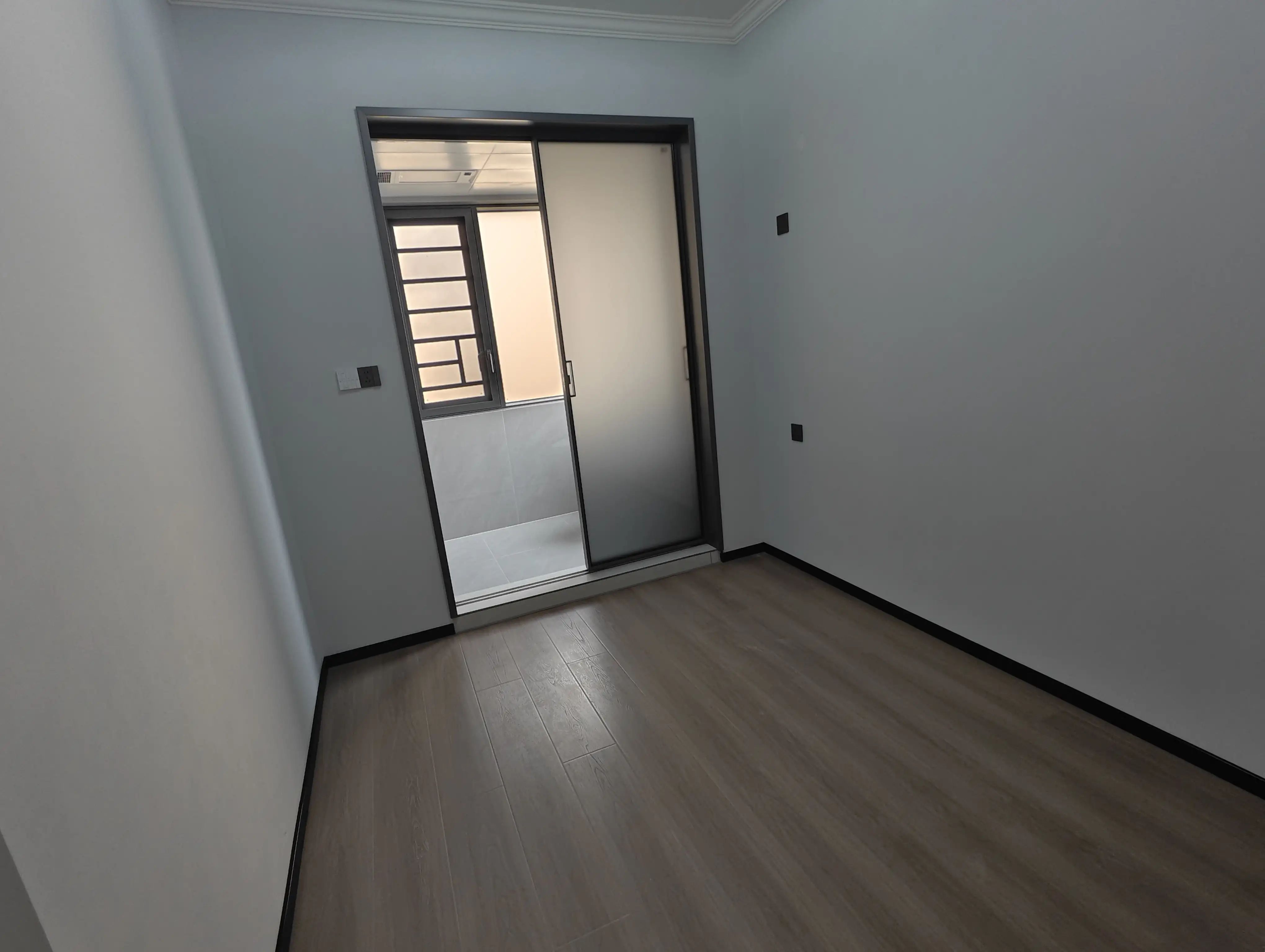 捡漏，御台公馆，电梯小高层10楼，精装两房，证满二