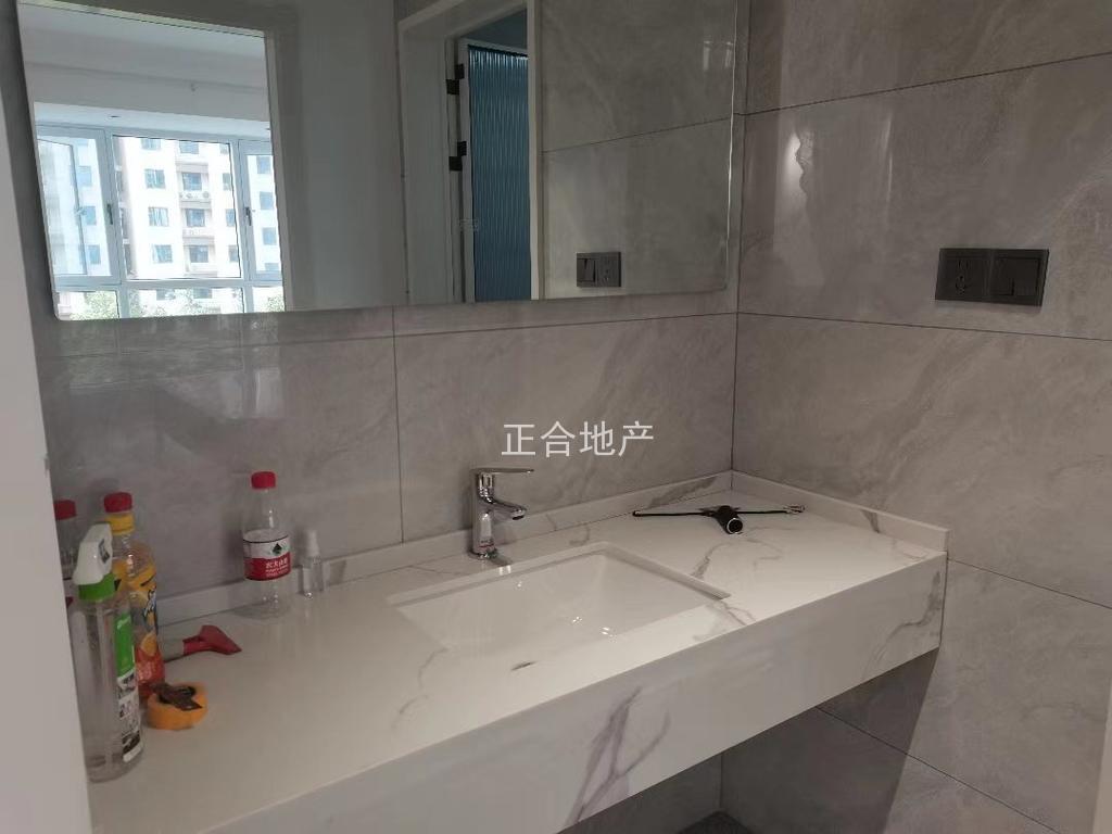 房东诚心出售，城南，荣怀，精装两房，保养成色新，采光好