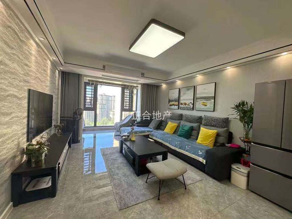 业主亏本出，新城一号5期 ，电梯好楼层 ，精装三房 ，南北通透，双阳台