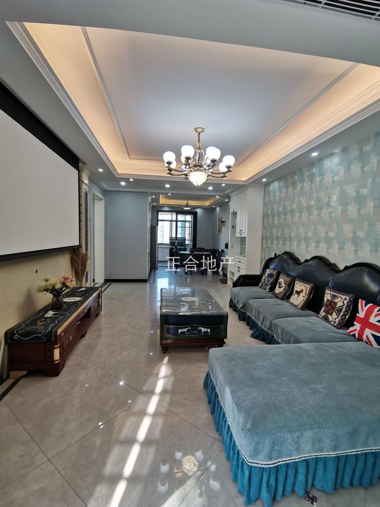 哇塞！装修卖毛坯价！业主诚心卖！电话看房！