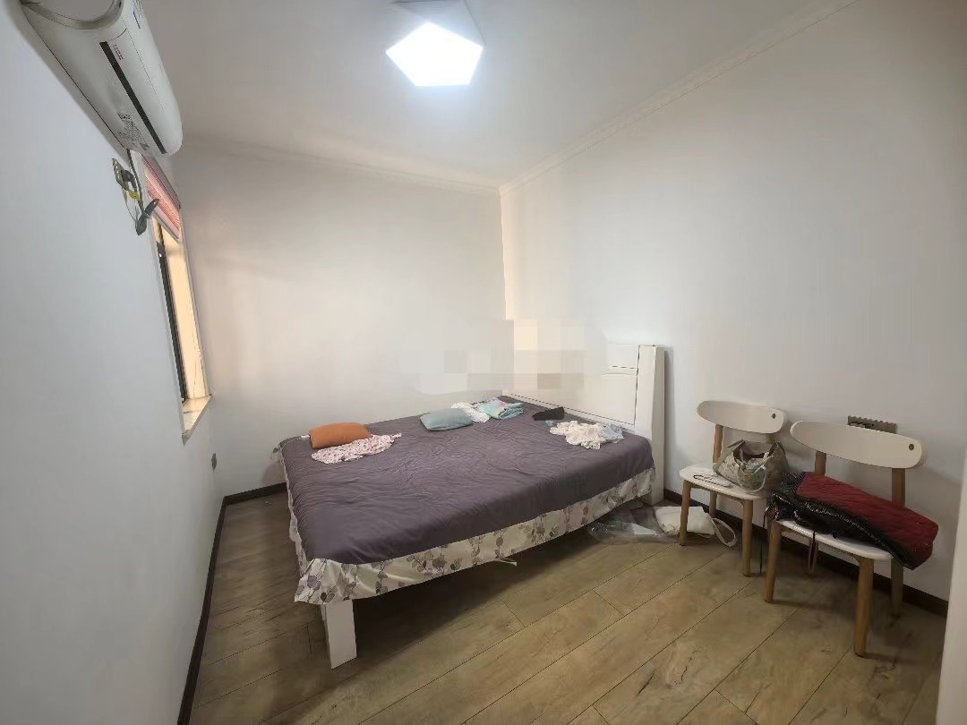 230，降价了，诚心出售，捡漏，新城一号，精装3房、中层好楼层，证满二，采光好