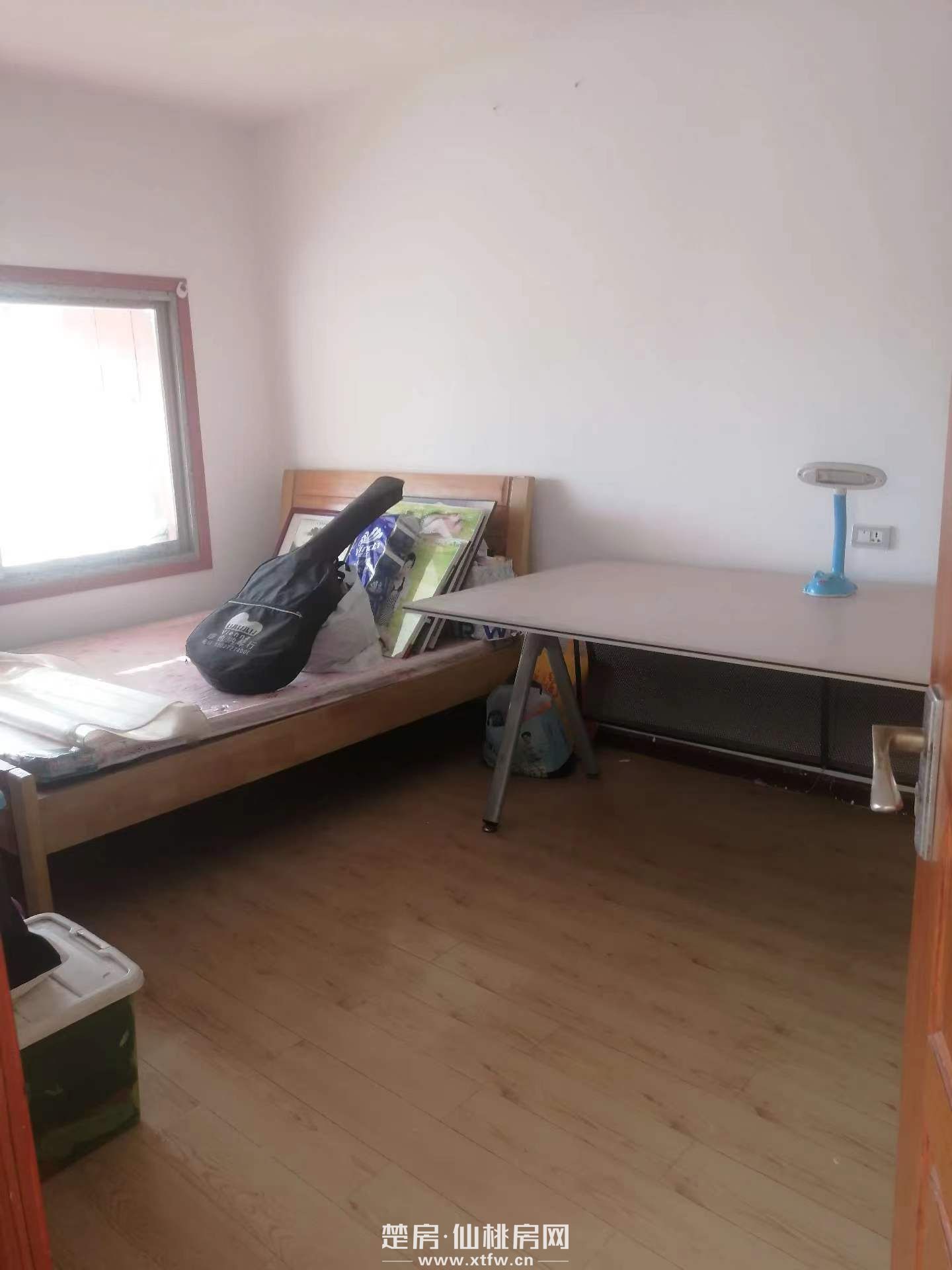 宽敞明亮的好房子，楼龄只有10多年，你值得拥有