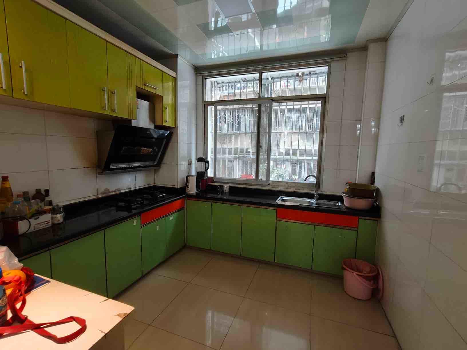 老城区交通路品牌家电家具拎包入住