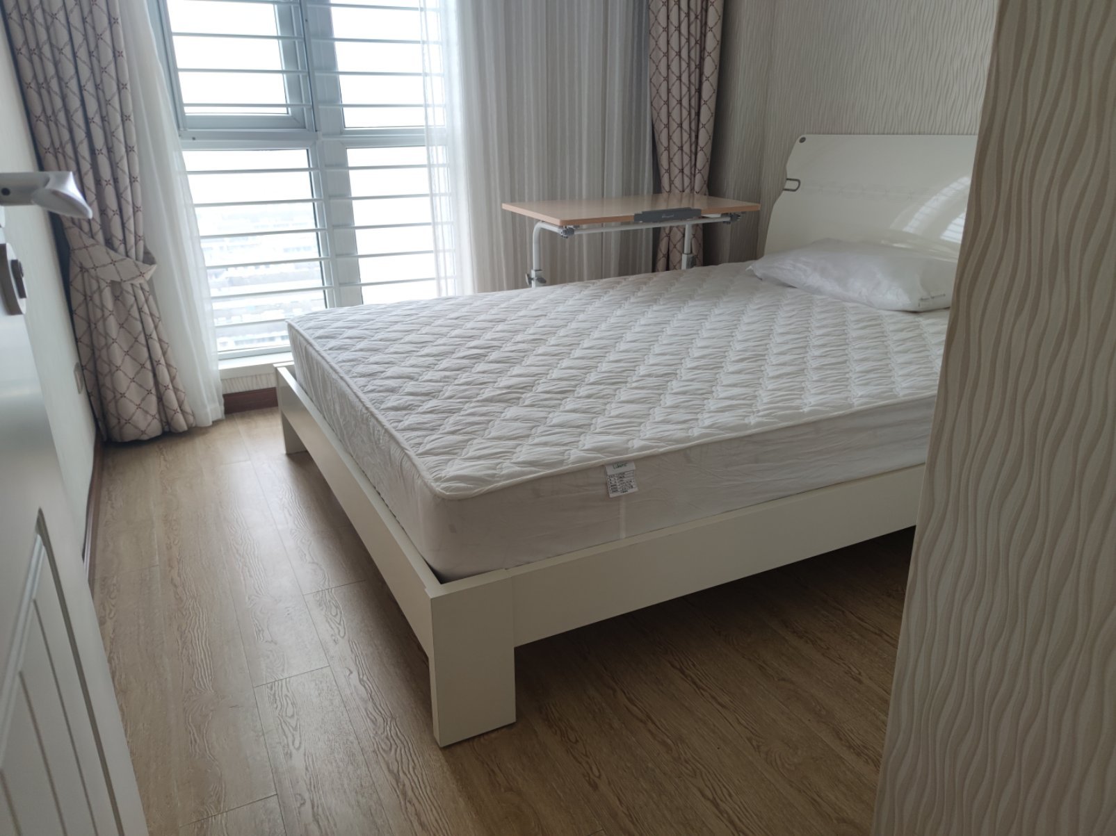 福星城精装大三房，122平，91万，新证