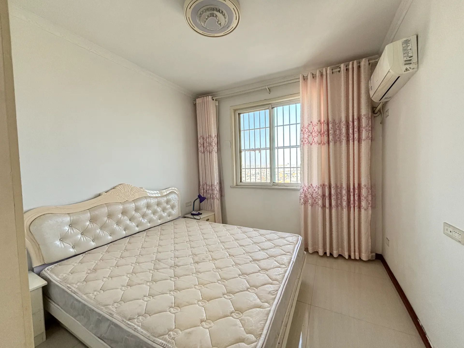 电梯小高层，新景园，精装两房，证满二，拎包入住，28个，好楼层