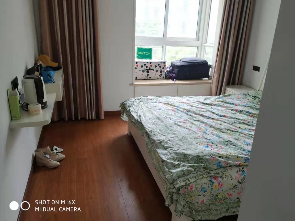 丝宝中学旁鸣宇锦城大四房精装修诚意出售