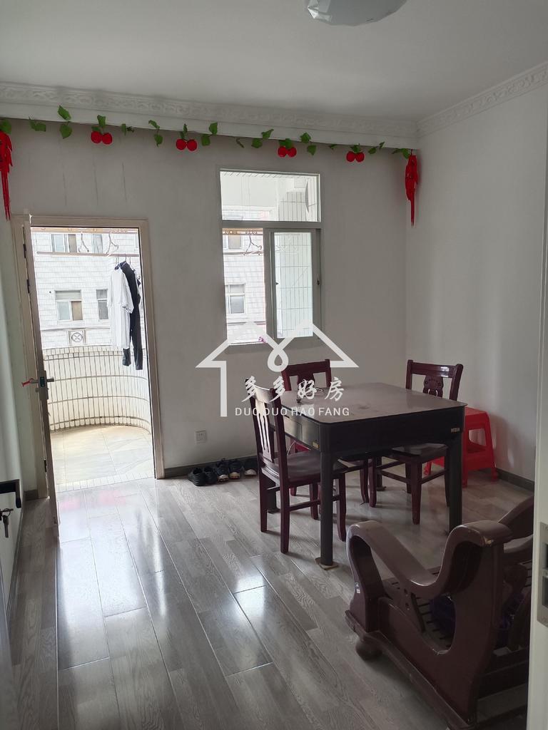 二小旁，好家育好孩，复州花园精装三房，成色新，保养好