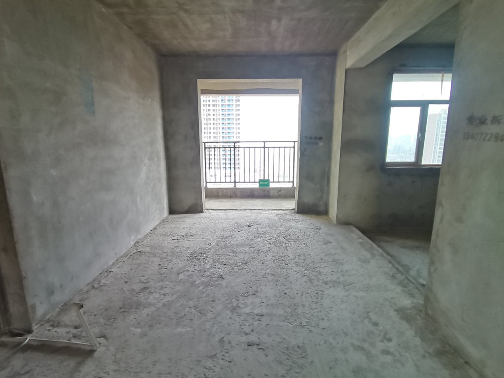 领秀城领秀城毛坯大三房带车位房东诚意出售