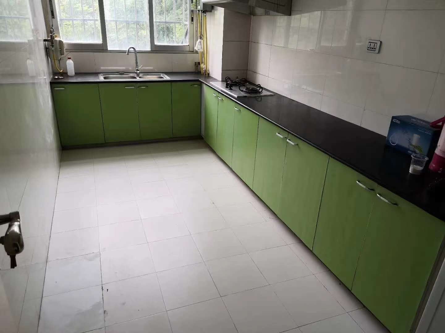 城南武商旁边武建宿舍中层南北通透大阳台可按揭