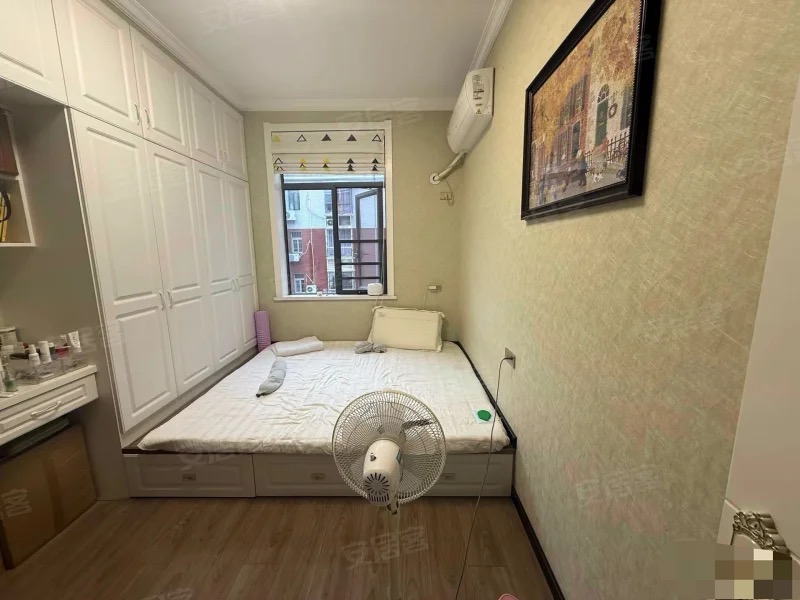 429，城南，紫金城，精装两房，电梯六楼，拎包入住，诚心出售