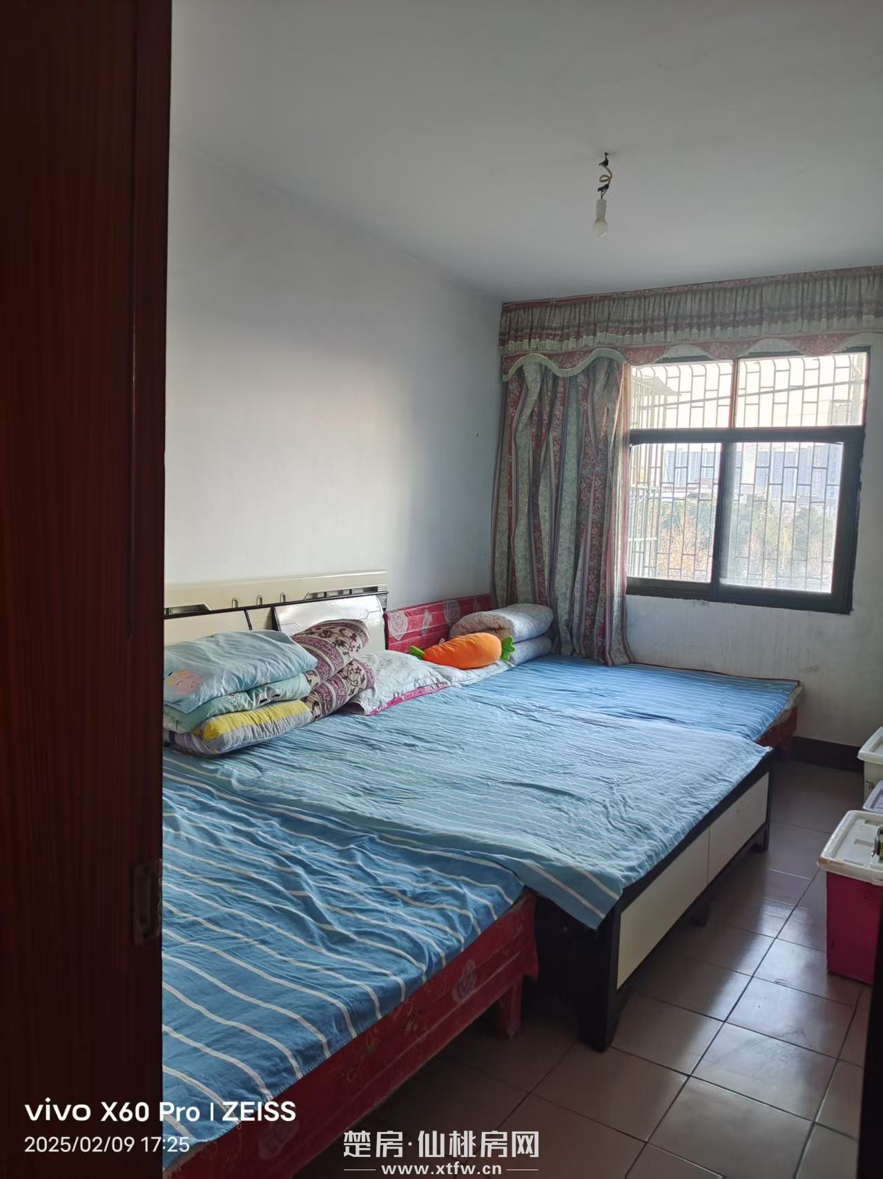 近市政广场，武商，仙下河旁，采光好，小区停车位充足，无物业费，低价诚心出售。