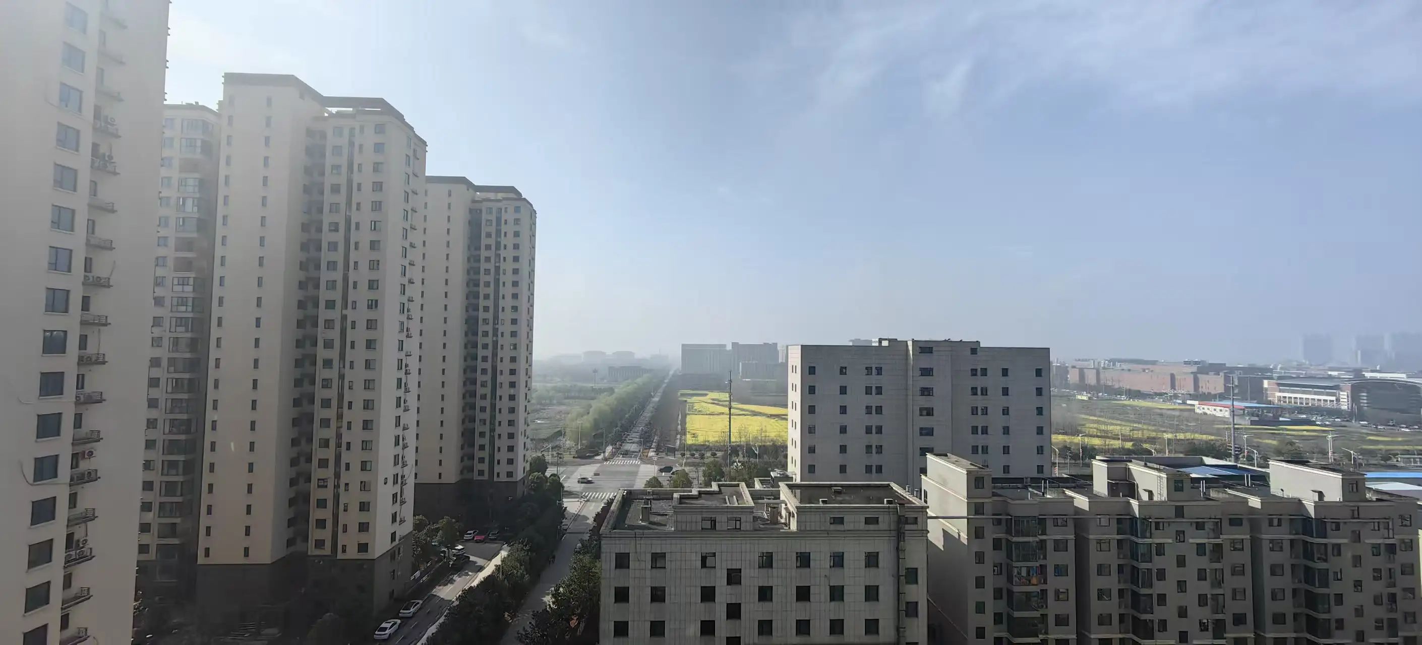 城南碧桂园，毛坯四房两卫，纯东边户，中间好楼层，单价4600，送地下车位