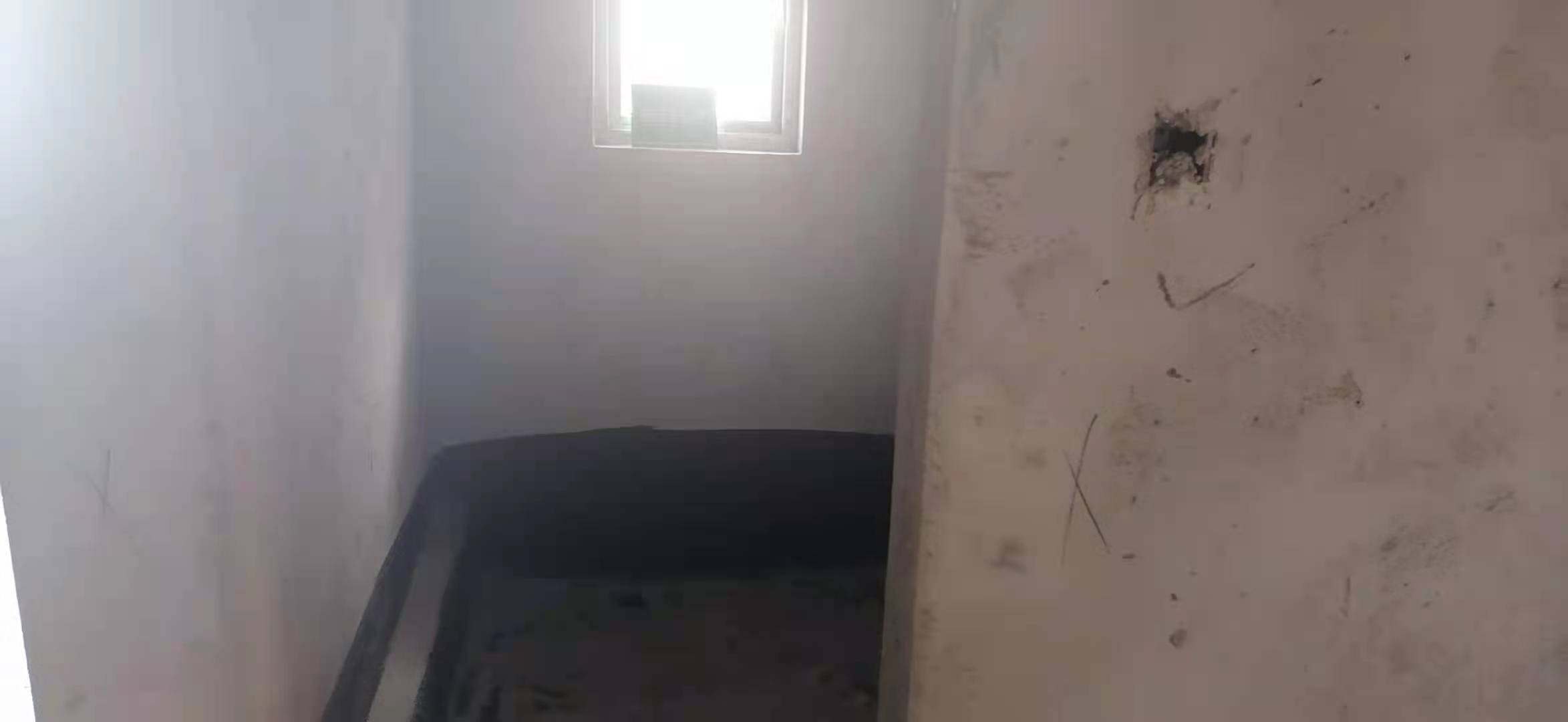 锦江国际电梯高层大三房两卫，诚心出售有钥匙看房方便