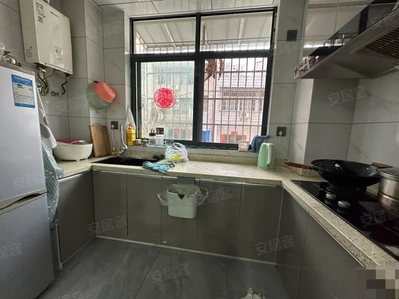 399，步梯2楼，精装大两房，楼龄新，新妇幼旁，适合养老，南北通透